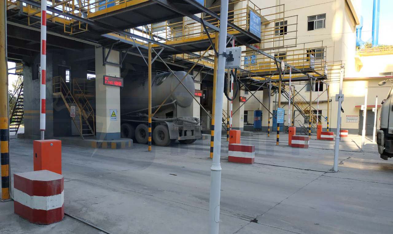 散装水泥自动装车系统完成快速、定量装载任务